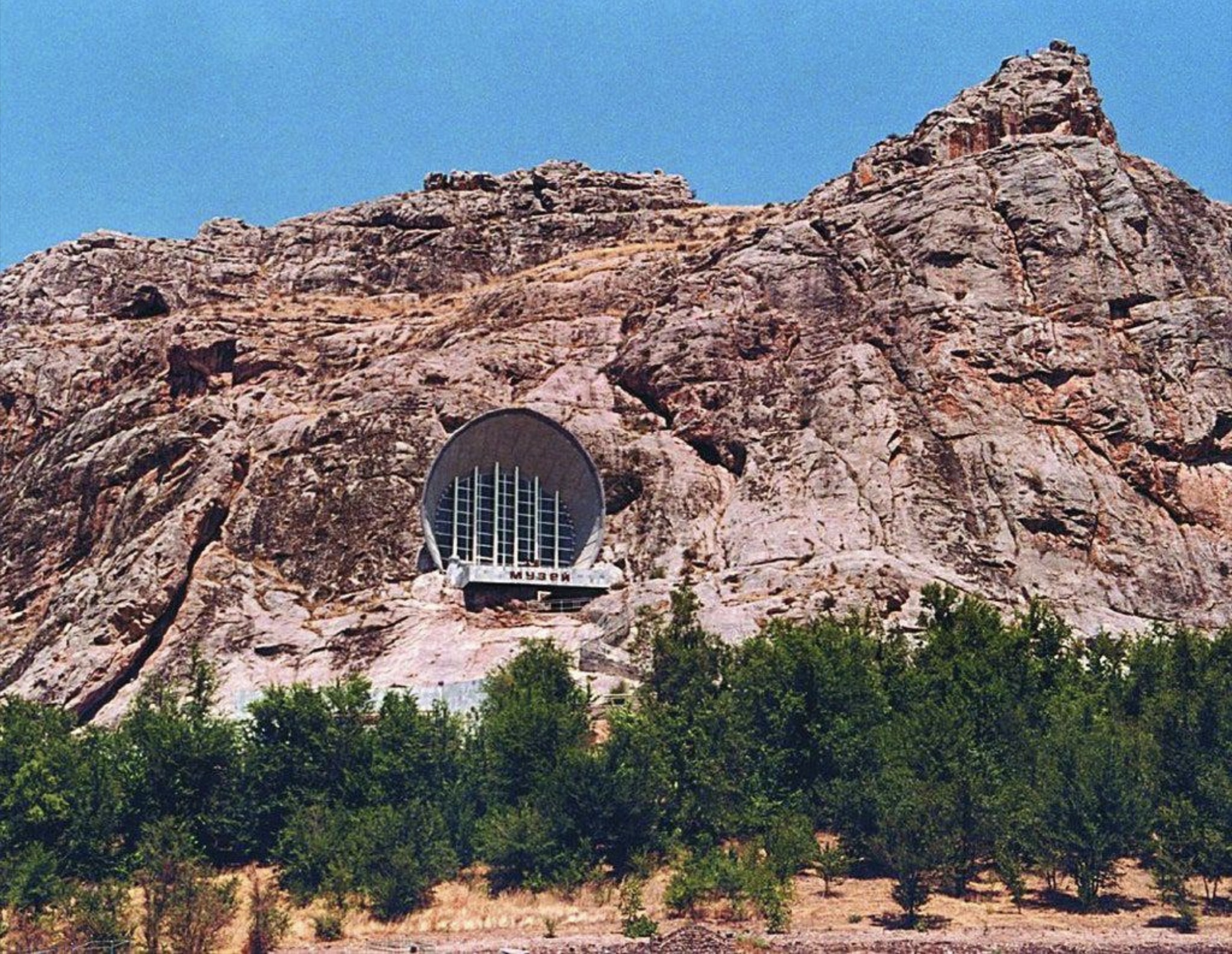 osh sulaiman mountain